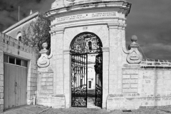 Santwarju-gate-black-and-white-2psd